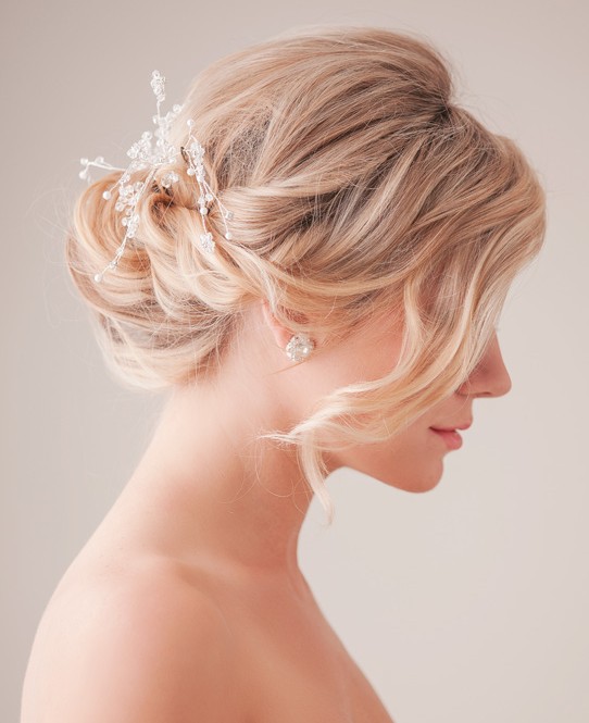 15 Short hair updos for wedding tutorial for Medium Length