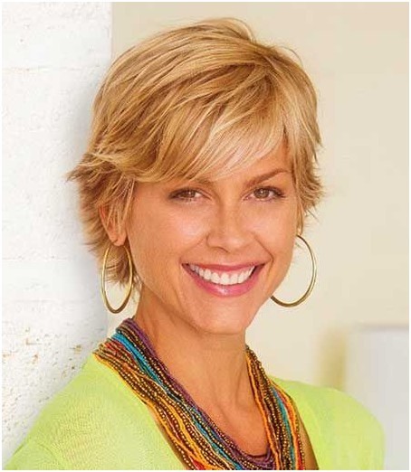 Short Haircuts for Women Over 40