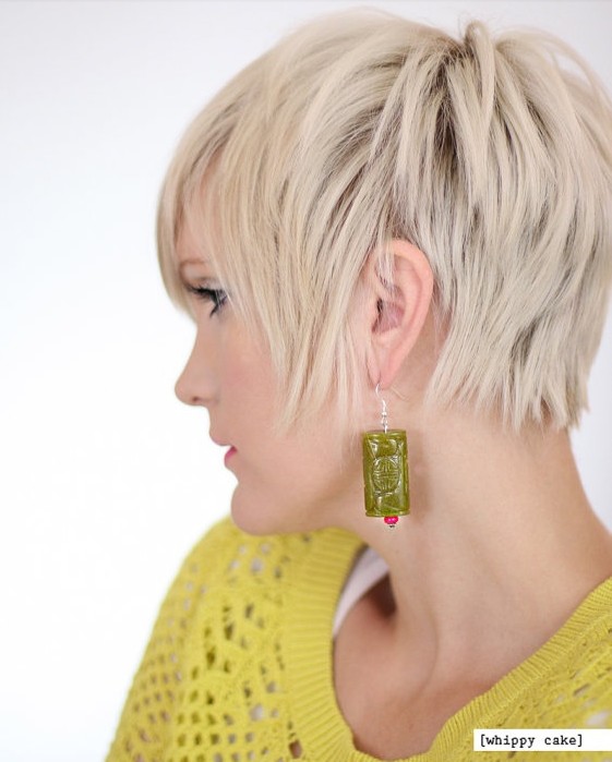 Chic Straight Pixie Hair Style