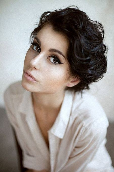Short Wavy Hairstyles for Thick Hair