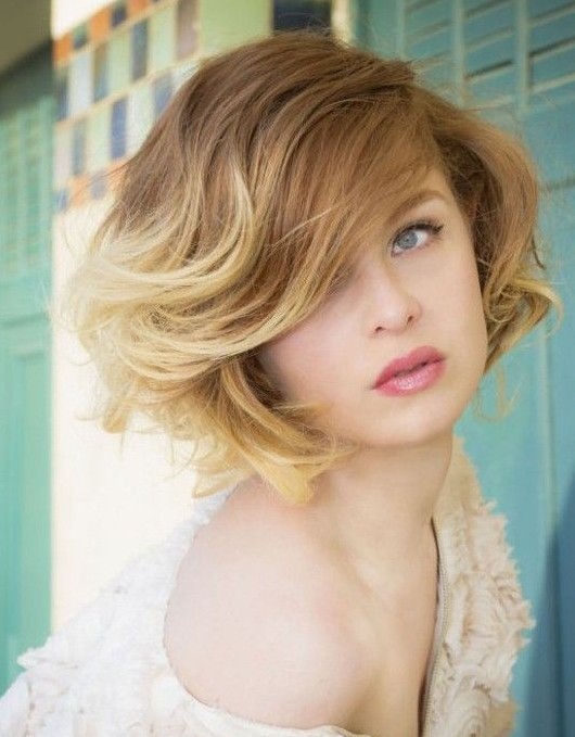 Golden Blonde Short Hairstyles for Fall