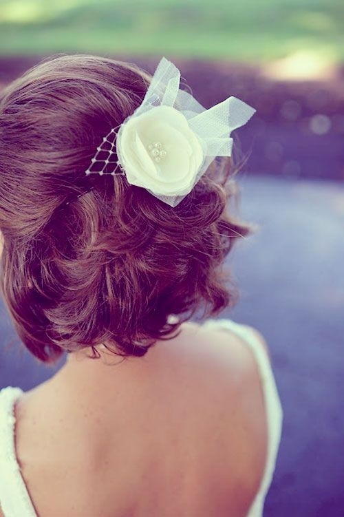 Bridesmaid Hairstyles for Short Hair: Wedding Hair with Headband