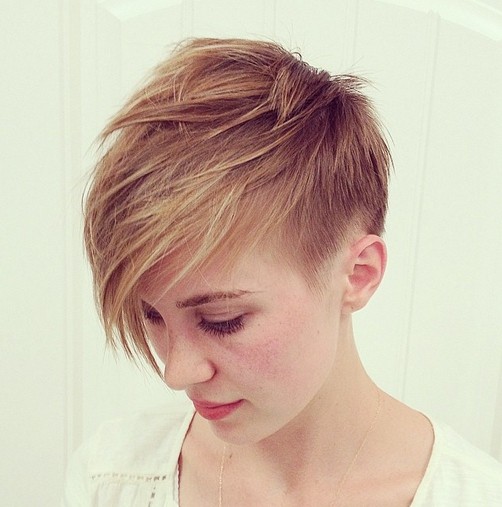 Fine Hairstyles for Short Hair - Side Swept Bangs