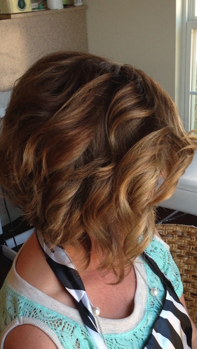 Stacked Bob Hairstyle: Short Curly Haircuts for Women