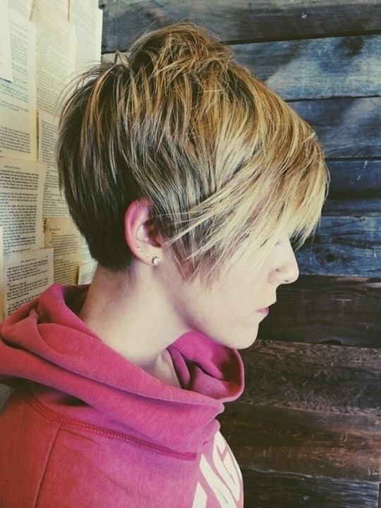 Straight Long Pixie Haircut with Thick Hair - Short Hairstyles for Fall and Winter