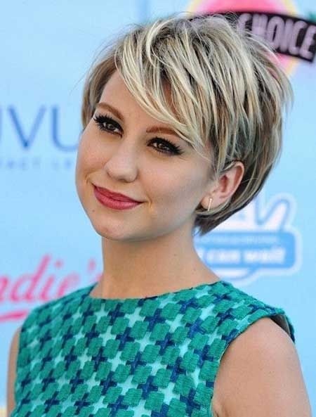 Short Layered Hairstyles Celebrity