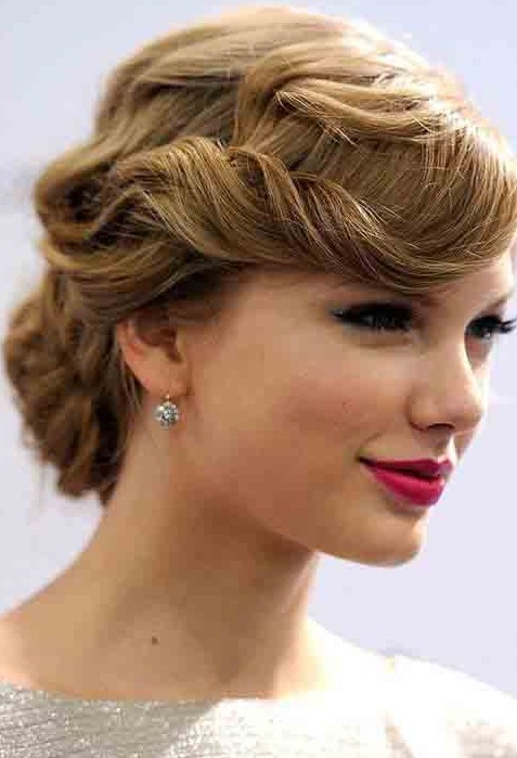 Taylor Swift Twisted Loose Updo Hairstyle