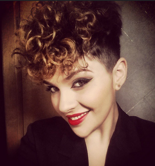 Cool Short Hairstyles with Curly Hair: Summer Haircuts