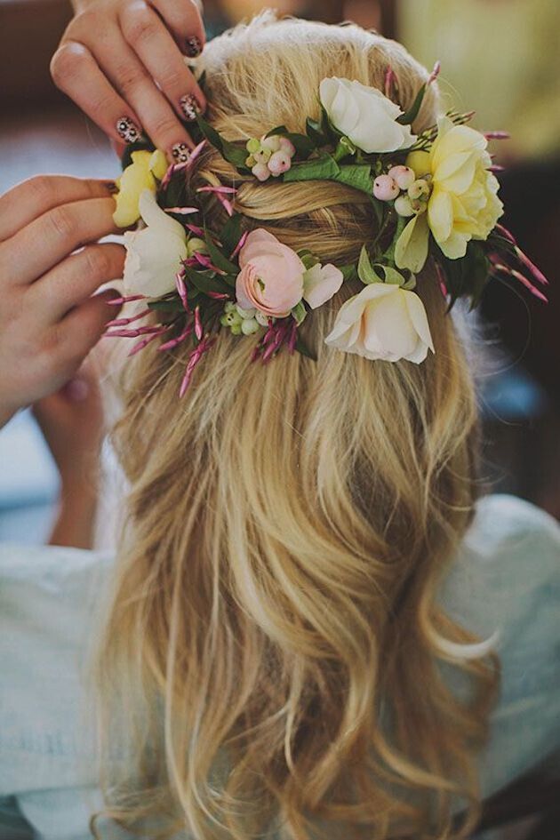 Hairstyles For Weddings With Flowers In Hair