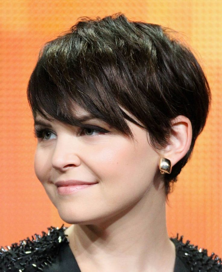 Short Hairstyles with Side Bangs - Pixie Cut for Round Face