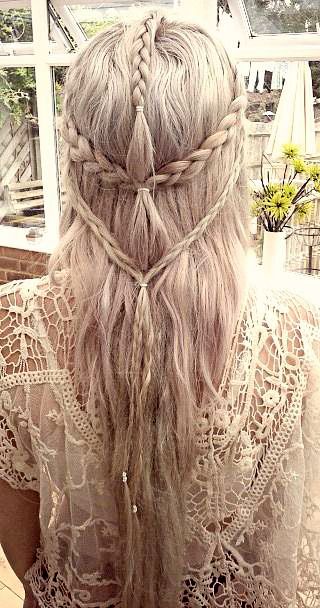 26 Boho Hairstyles With Braids Bun Updos And Other Great New Stuff To Try Out Pop Haircuts