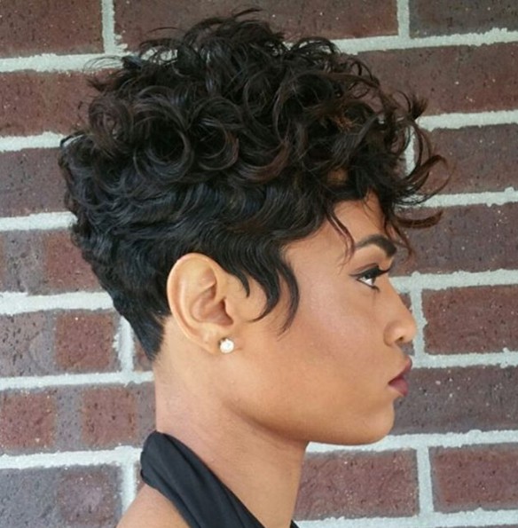 Modern Afro Hairstyles: Trends Shaping Black Hair in 2024