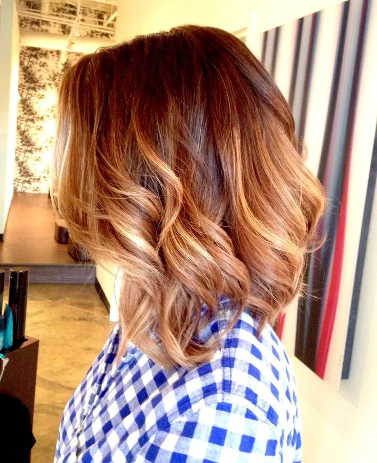 Easy everyday hairstyle for shoulder length hair - the ombre bob with waves