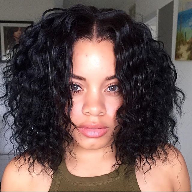 Messy black Curly Bob Hairstyle for black women