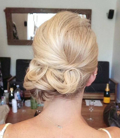 20 Elegant Buns Hairstyles You Have to See