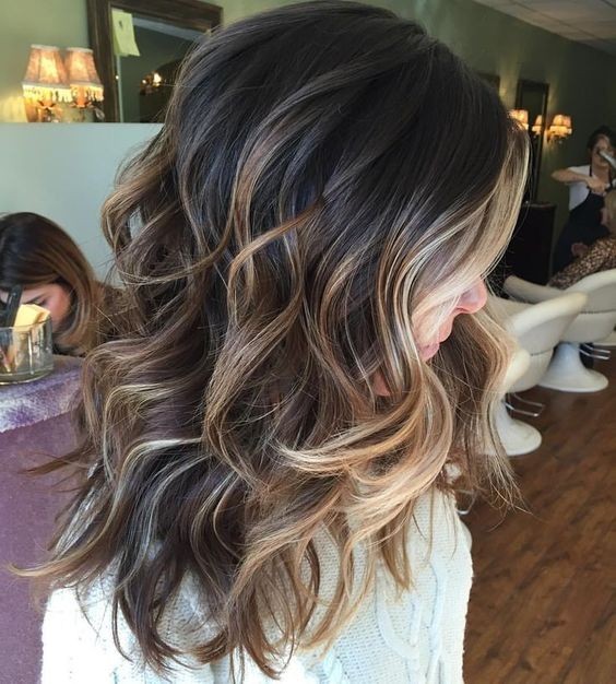 Gorgeous Balayage Hairstyles for Women - Wavy, Curly Medium Haircut