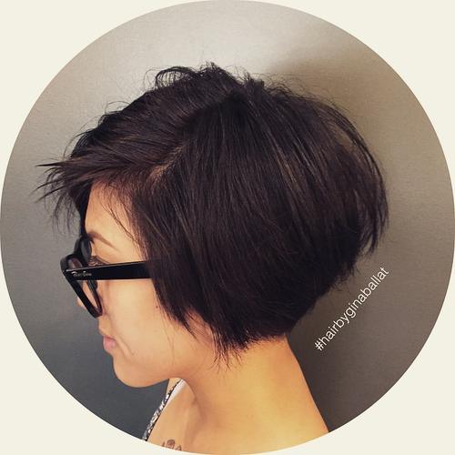 Short Graduated Bob for Brunette