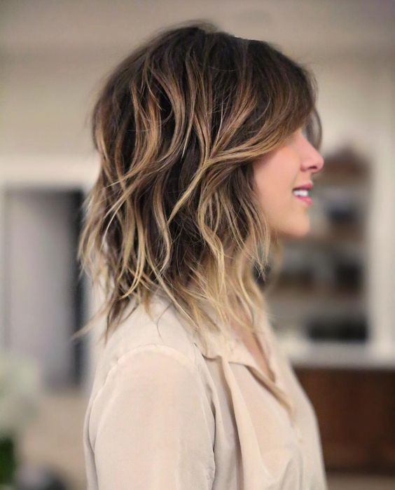 Stylish Shag Hairstyles for Medium Hair - Women Shoulder Length Hair