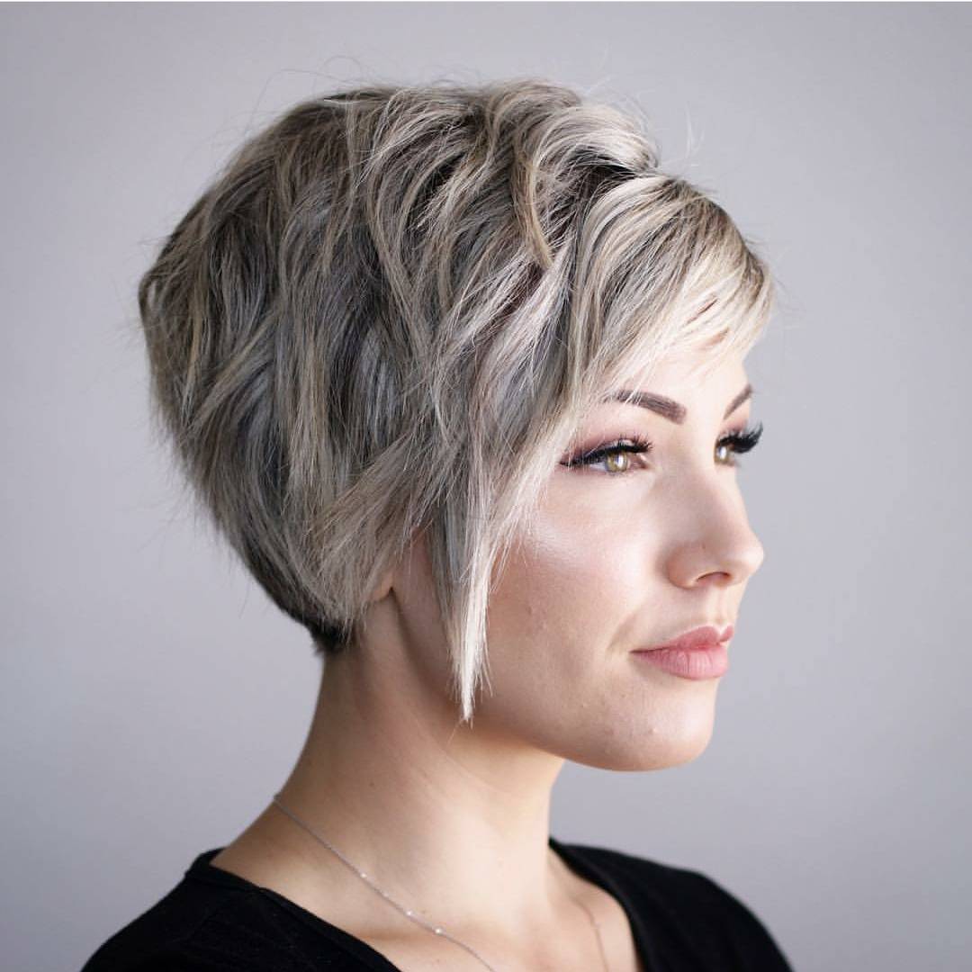 10 Hi-Fashion Short Haircut for Thick Hair Ideas 2020 