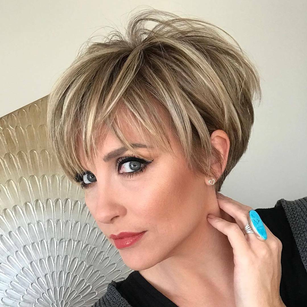 10 highly stylish short hairstyle for women 2019