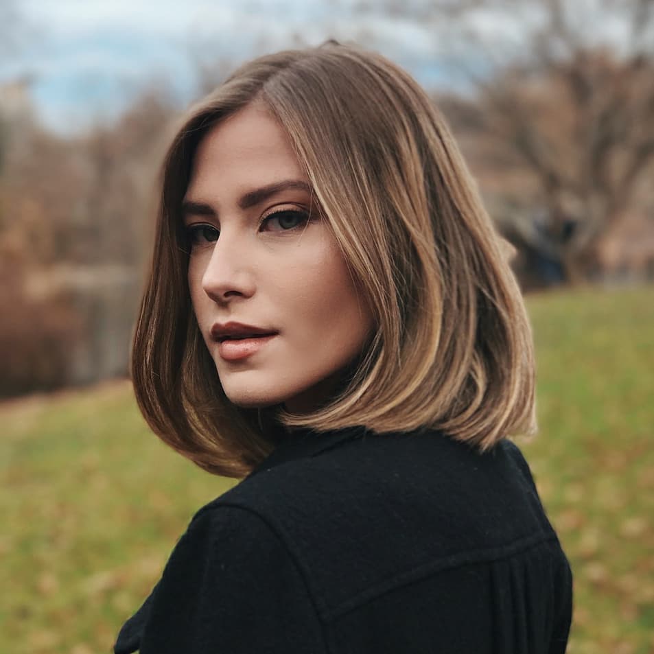 10 Classic Shoulder Length Haircut Ideas - Red Alert ...