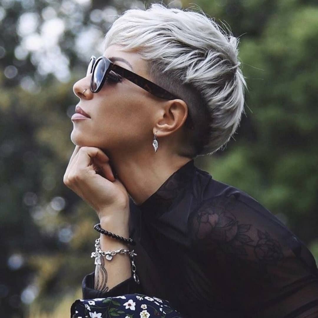 10 Feminine Pixie Haircuts Ideas For Women Short Pixie Hairstyles 2021