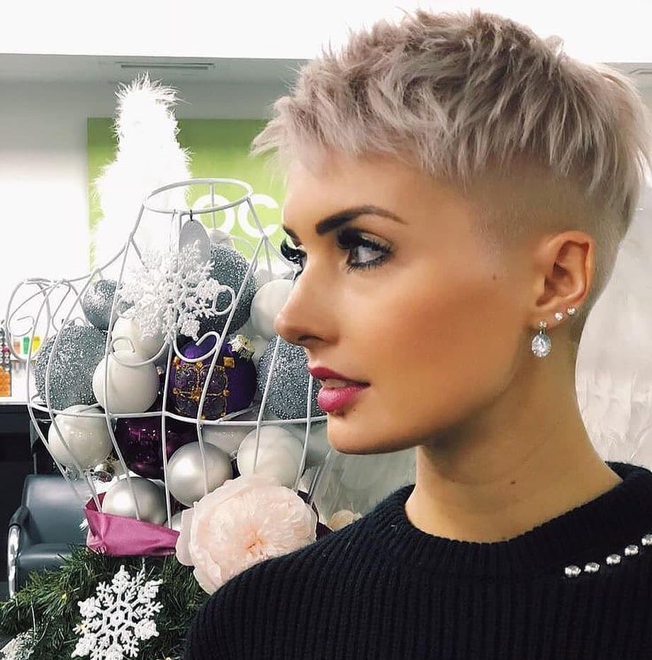 10 Feminine Pixie Haircuts Ideas For Women Short Pixie Hairstyles 2021