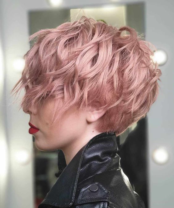 Dernières tendances de coupe de cheveux Pixie - Idées de coiffures courtes pour femmes