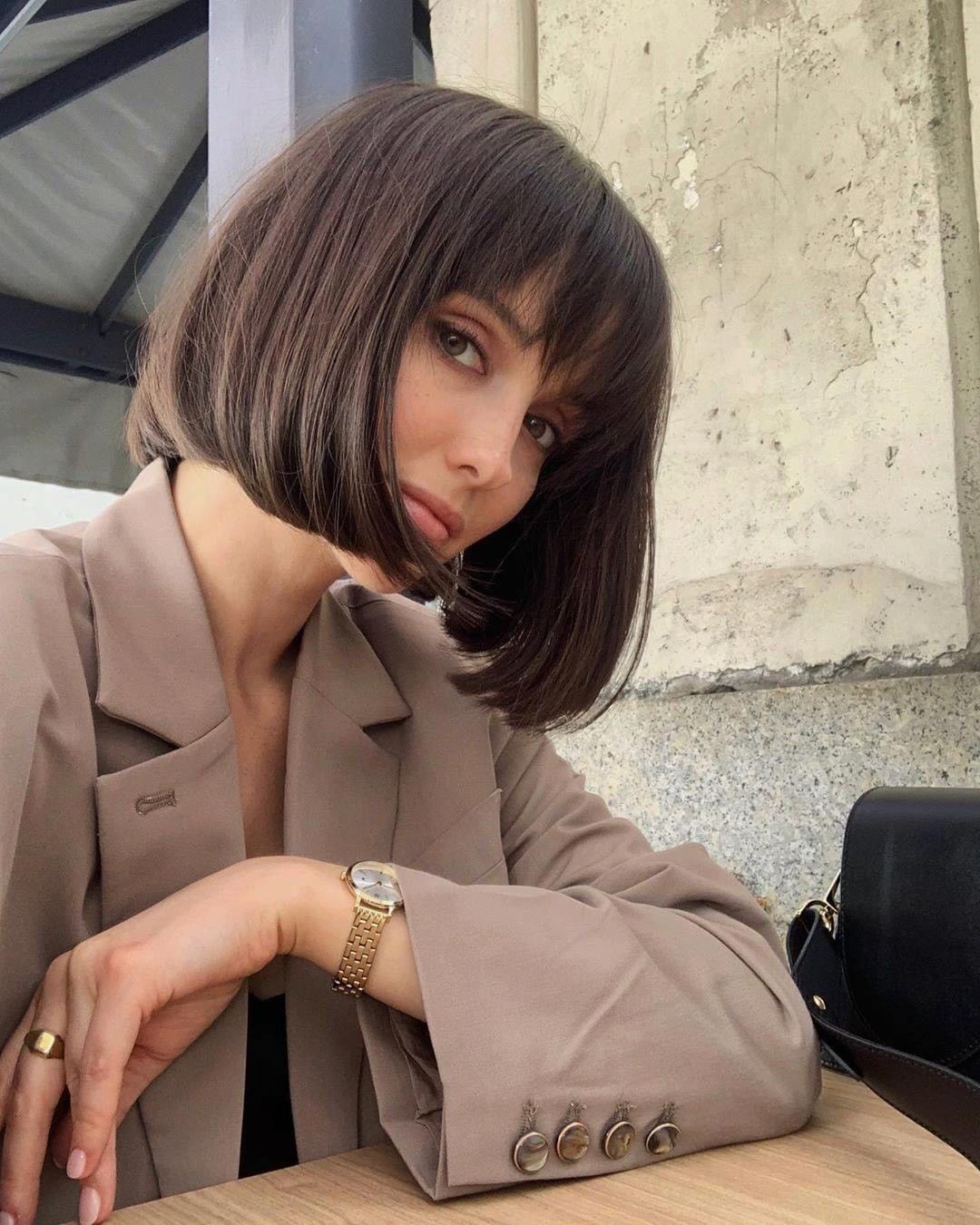 Chic and Stylish Straight Bob Hairstyle Ideas - Bob Hair Colors To Look Special