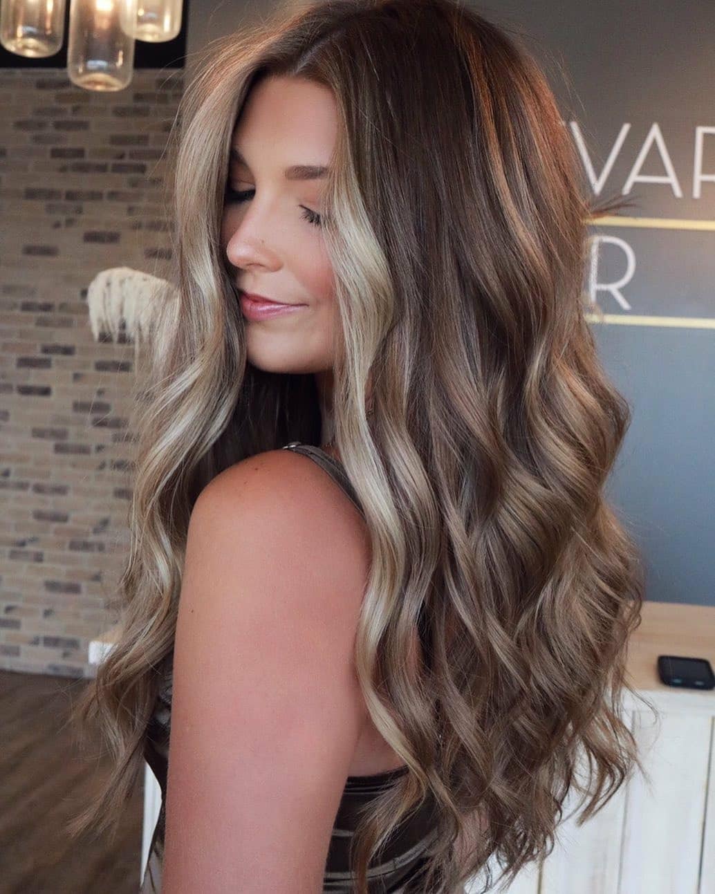 New Hairstyle Color 2021 - Wavy Haircut