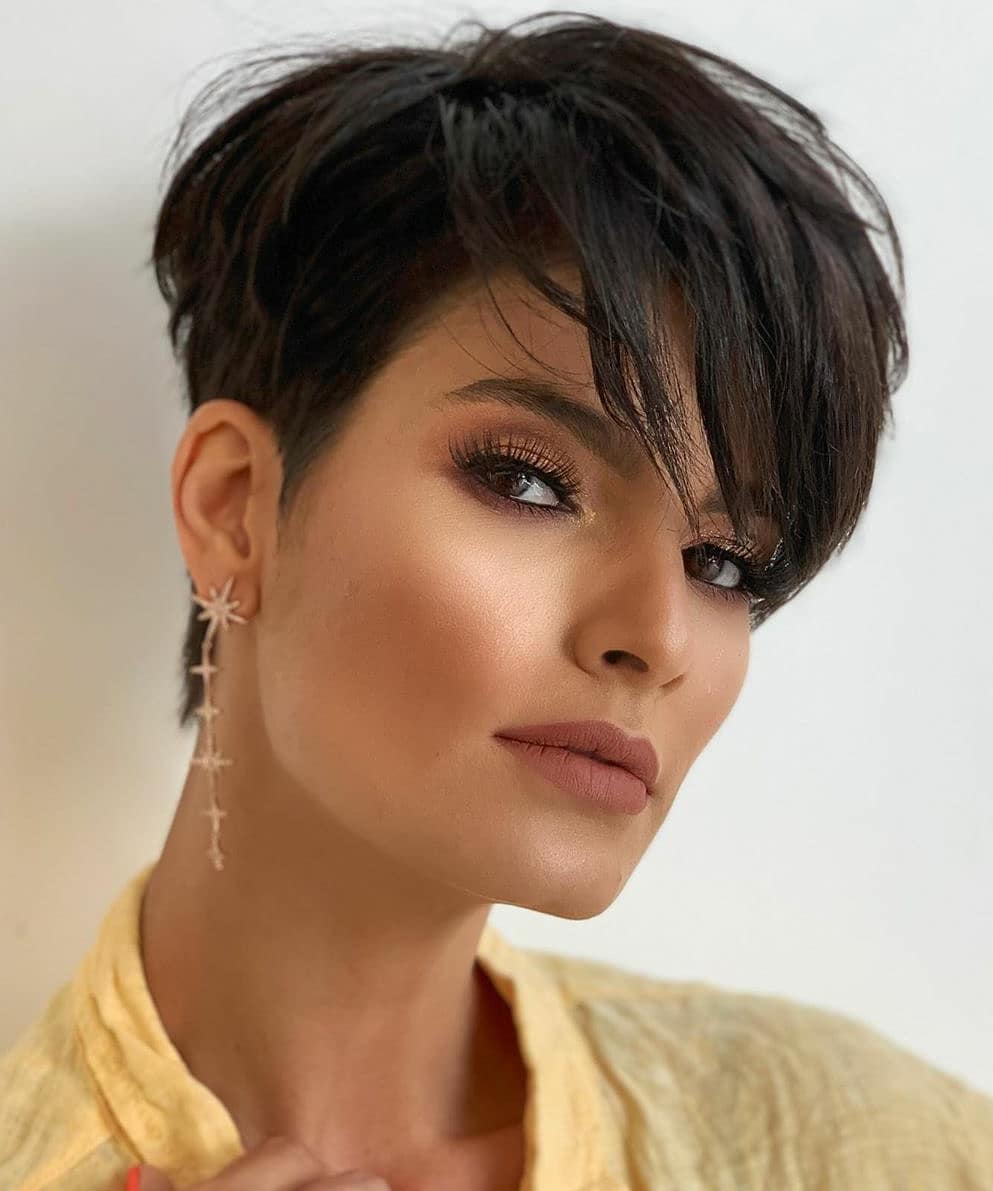 Female Pixie Hairstyles and Haircuts in 2021 - Pixie Cut Hairstyle Ideas