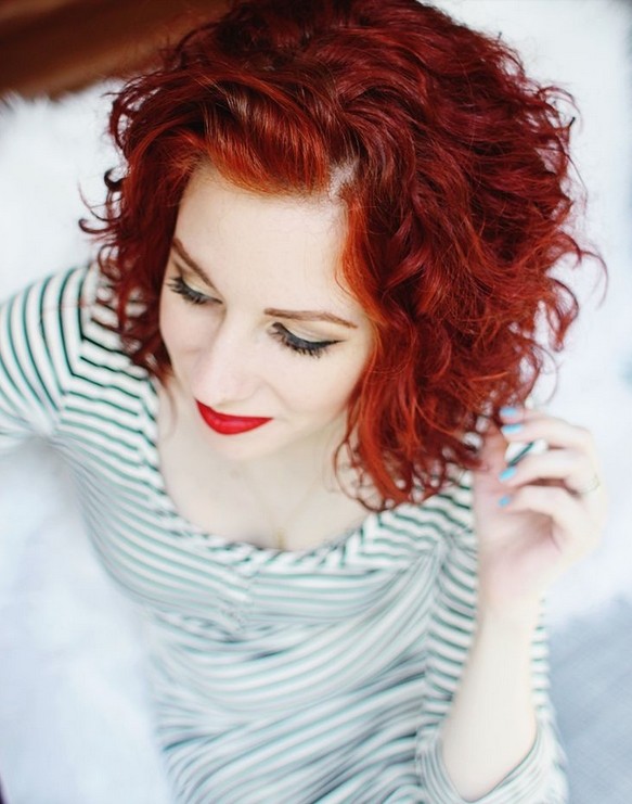 15 Curly Hairstyles for 2023: Flattering New Styles for Everyone! - PoP