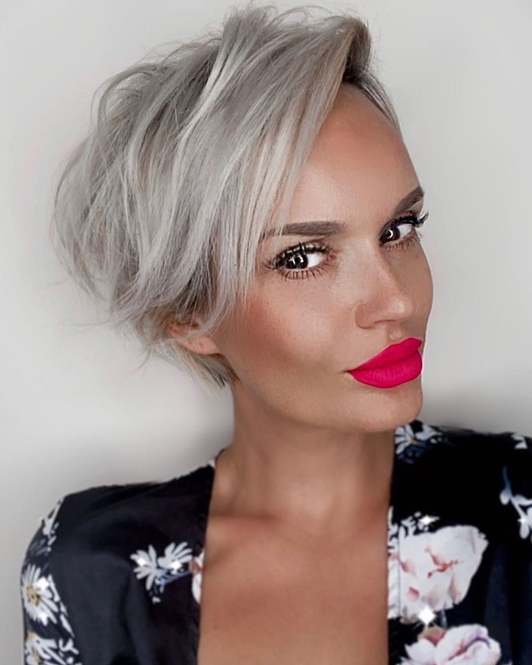 Chic Short Hairstyle with Color - Women Pixie Hairstyles & Haircuts 2021