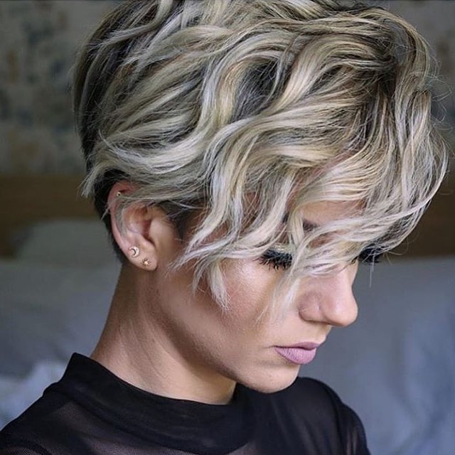 Stylish Short Haircuts for Thick Hair - Women Short Hairstyles Trending in 2021