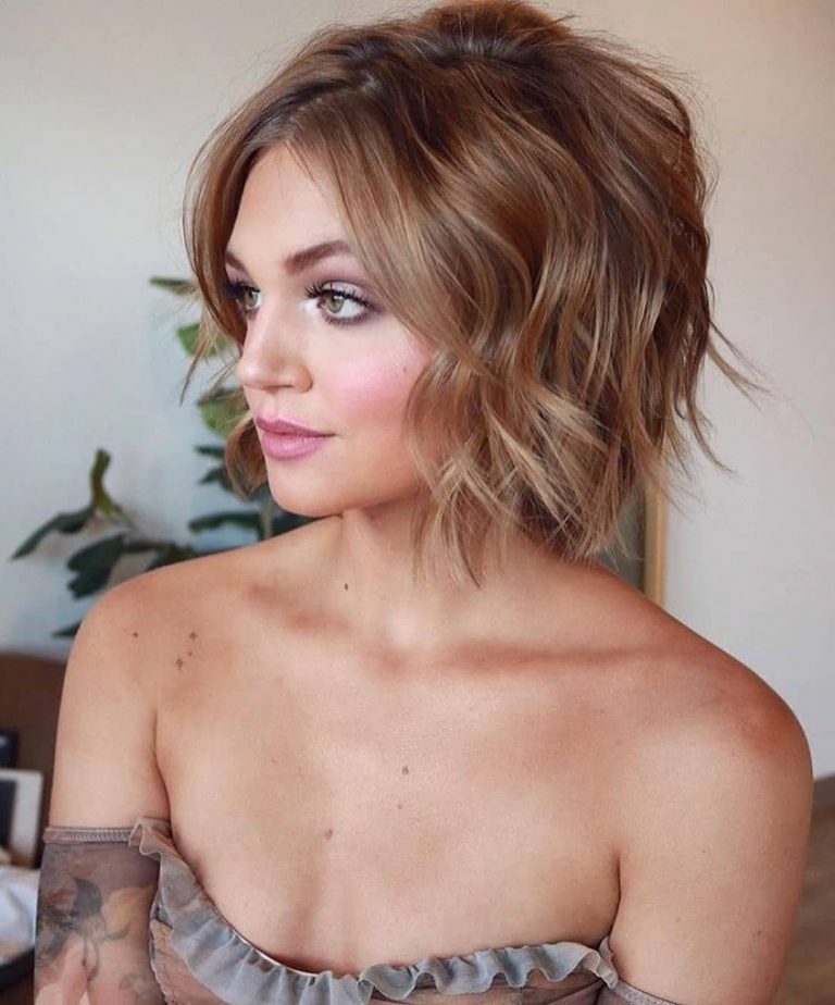 10 Trendy Short Hairstyles with Color Novelties - PoP Haircuts