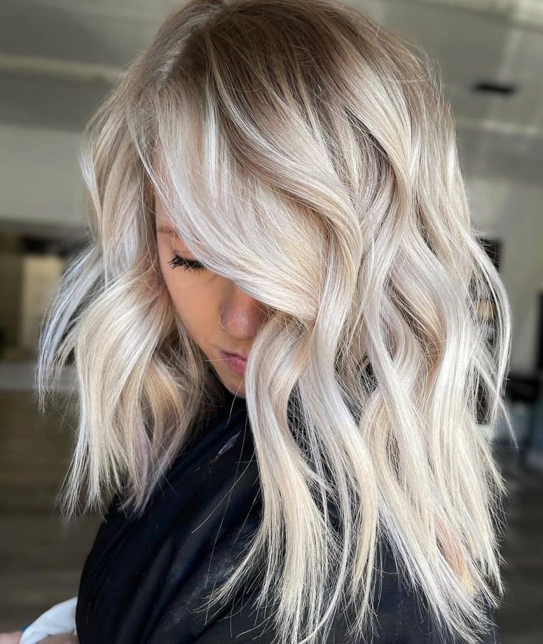10 Pretty Medium Length Wavy Haircut Ideas for a Colorful Big Night Out ...