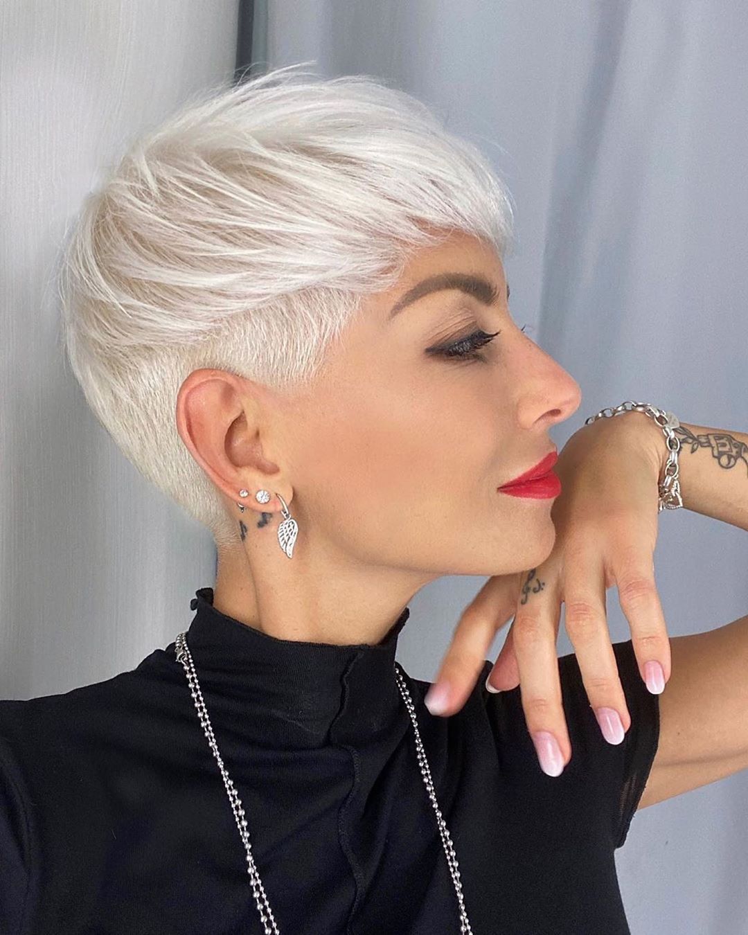 Short Pixie Haircuts For Women Cool Pixie Cut Hairstyle 