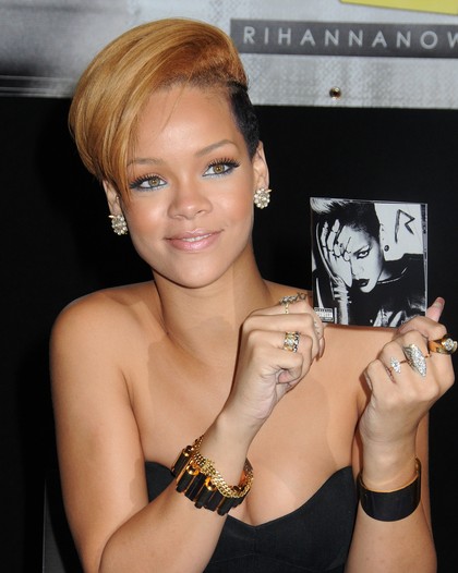 Rihanna Blonde Short Hairstyles